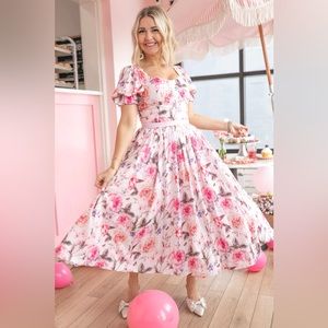 Ivy City Co Ballerina Dress in Pink Floral